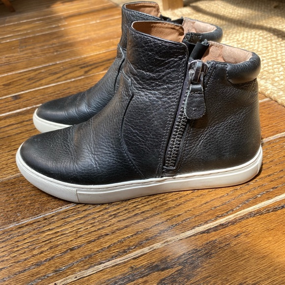 Kenneth Cole High top Sneakers - Picture 3 of 4